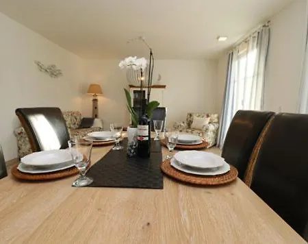 Bickbeeren Schweiz Penthouse Amalia アパート *